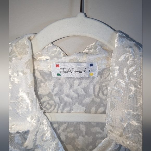 Vintage short sleeve button up w/ floral flocking - Picture 3 of 4